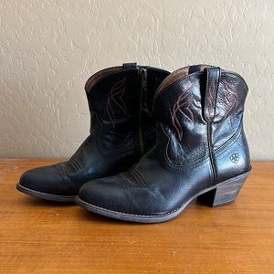 ARIAT • darlin western boot
